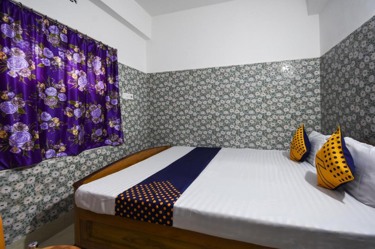 Oyo 73902 Vyttila Residency Hotel Kochi Luaran gambar